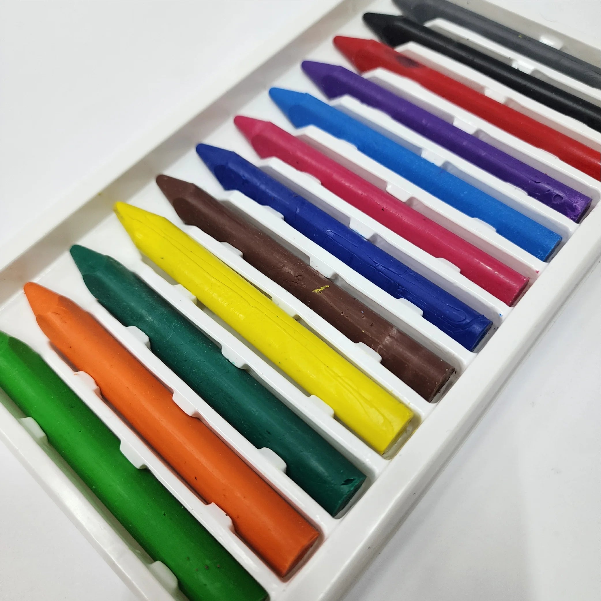 12-Color Crayon Set