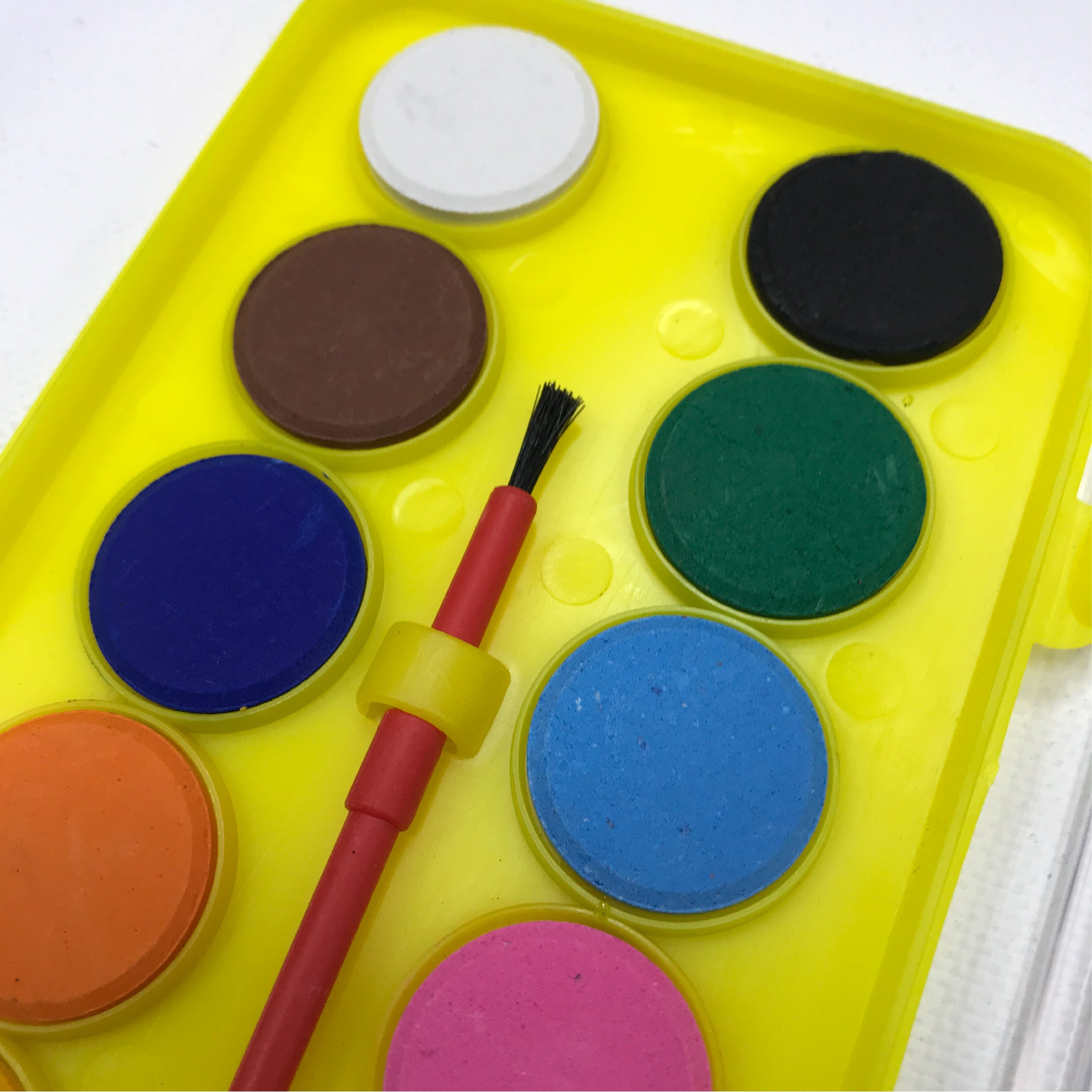 16-Piece Watercolor Set