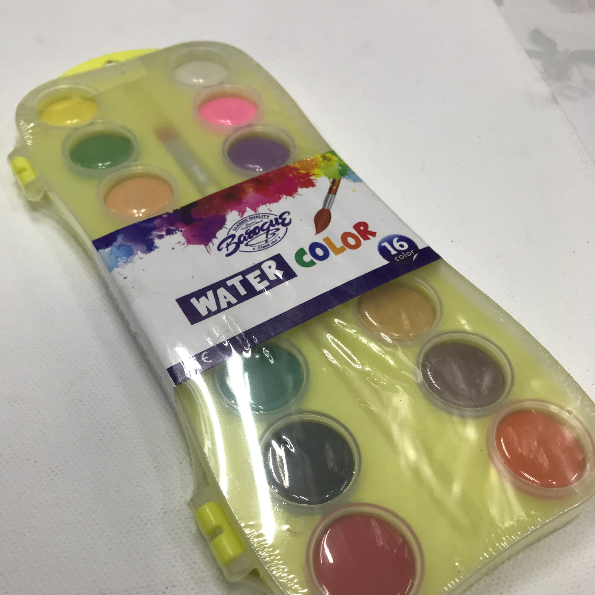 16-Piece Watercolor Set – Essential for Creative Artists