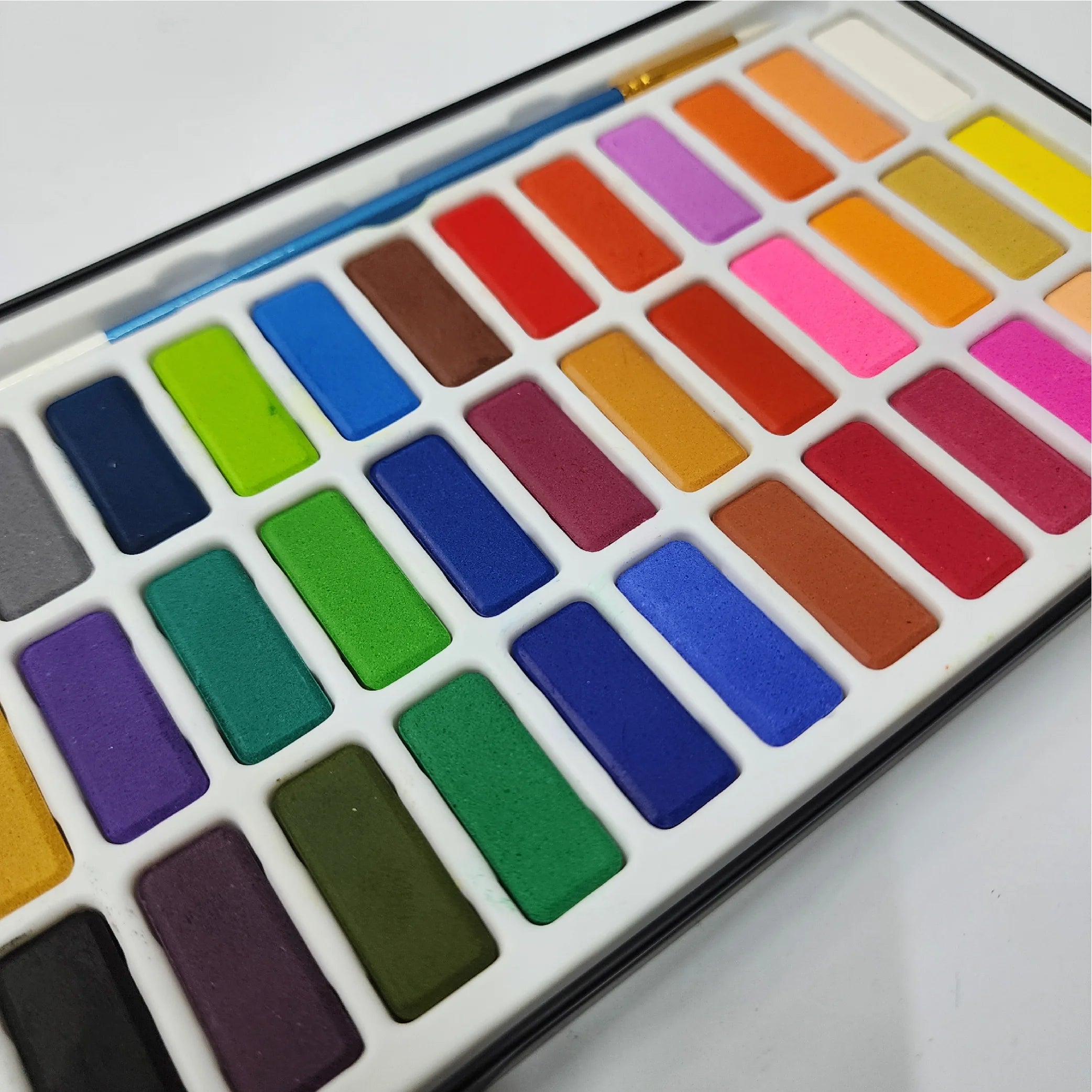 36 Water Colours with Artist Brush in Tin Box