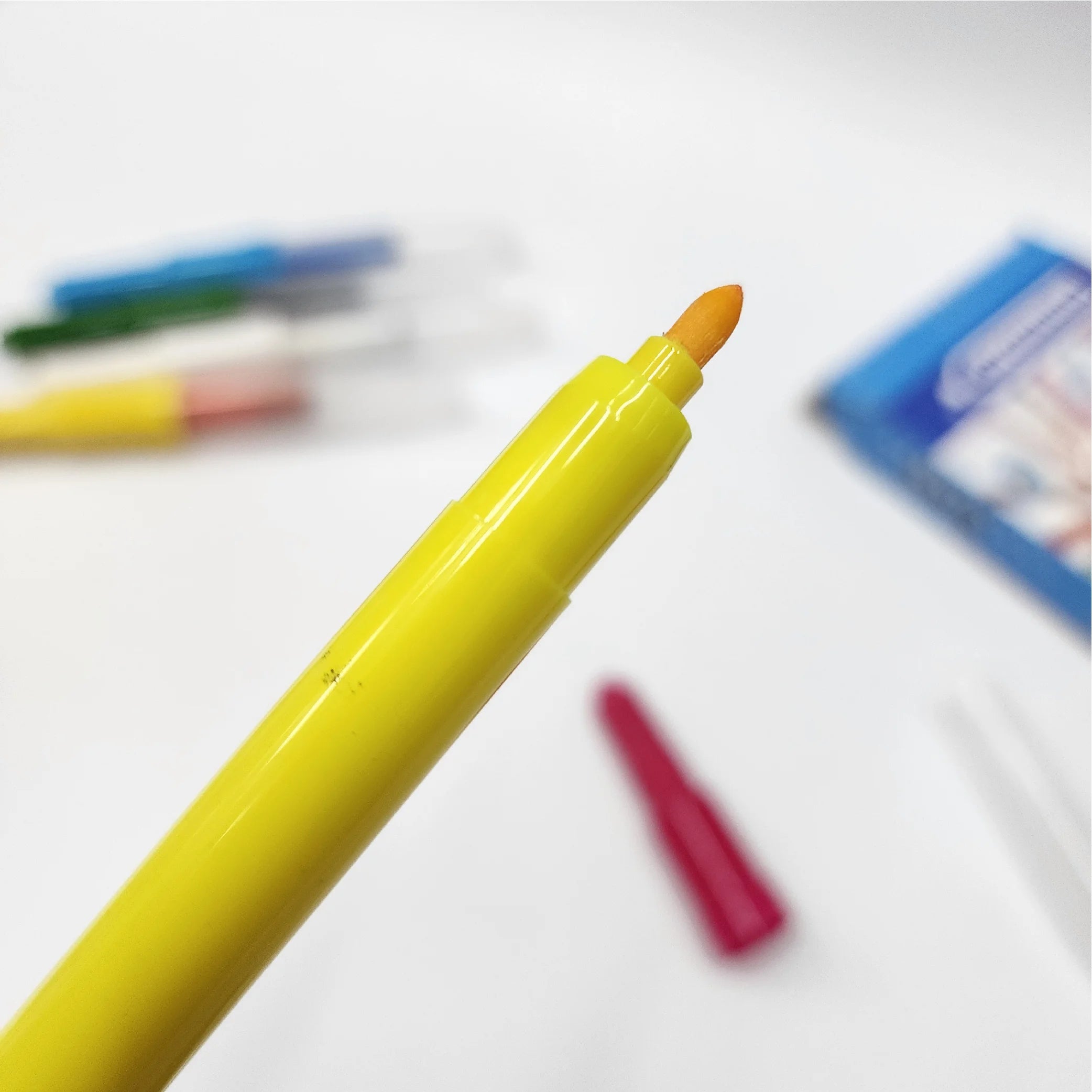 Blopens Airbrush Art Set for Kids (6 Pens & 6 Stencils
