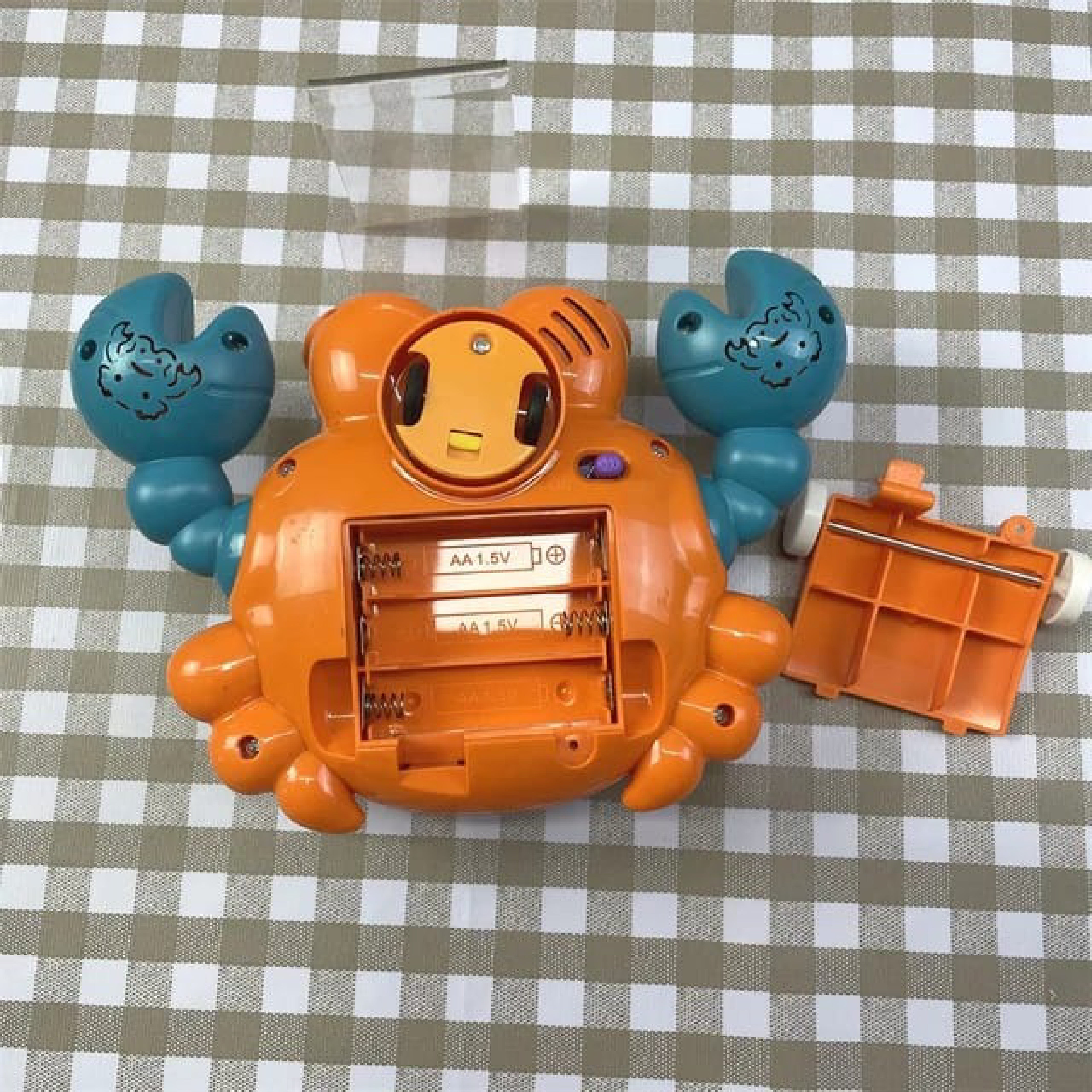 Battery Operated Musical Crab Toy with Lights and Sound